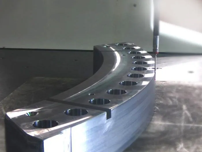 Measuring a machined part on the INAMESA coordinate measuring machine